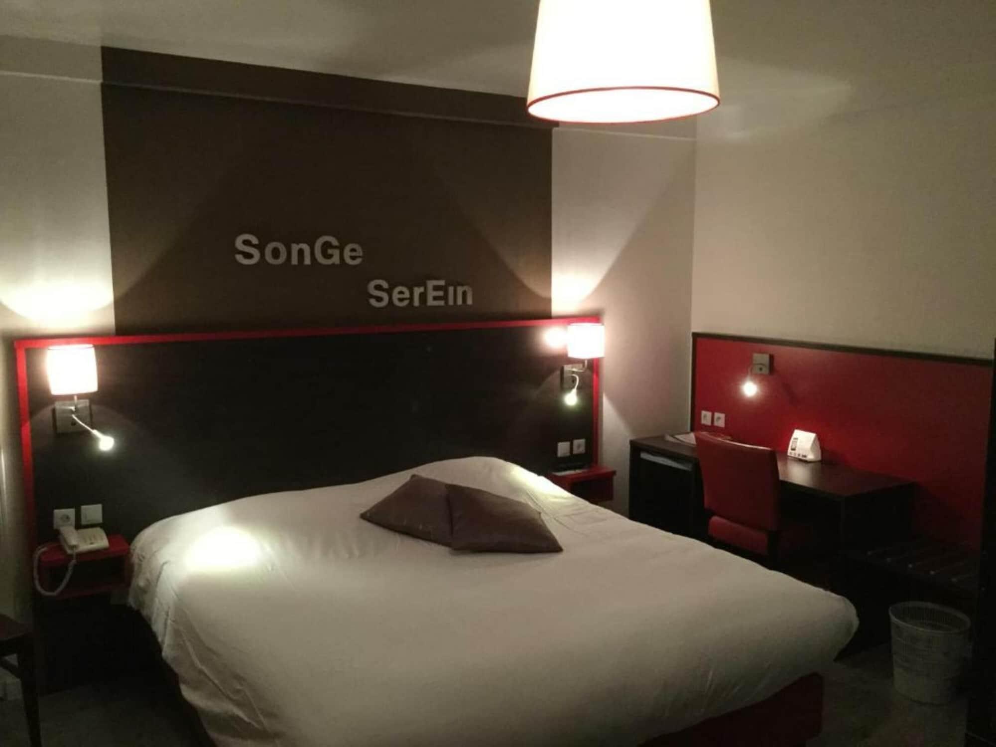 The Originals City, Hotel Le Cheval Rouge, Tours Ouest Вілландрі Екстер'єр фото