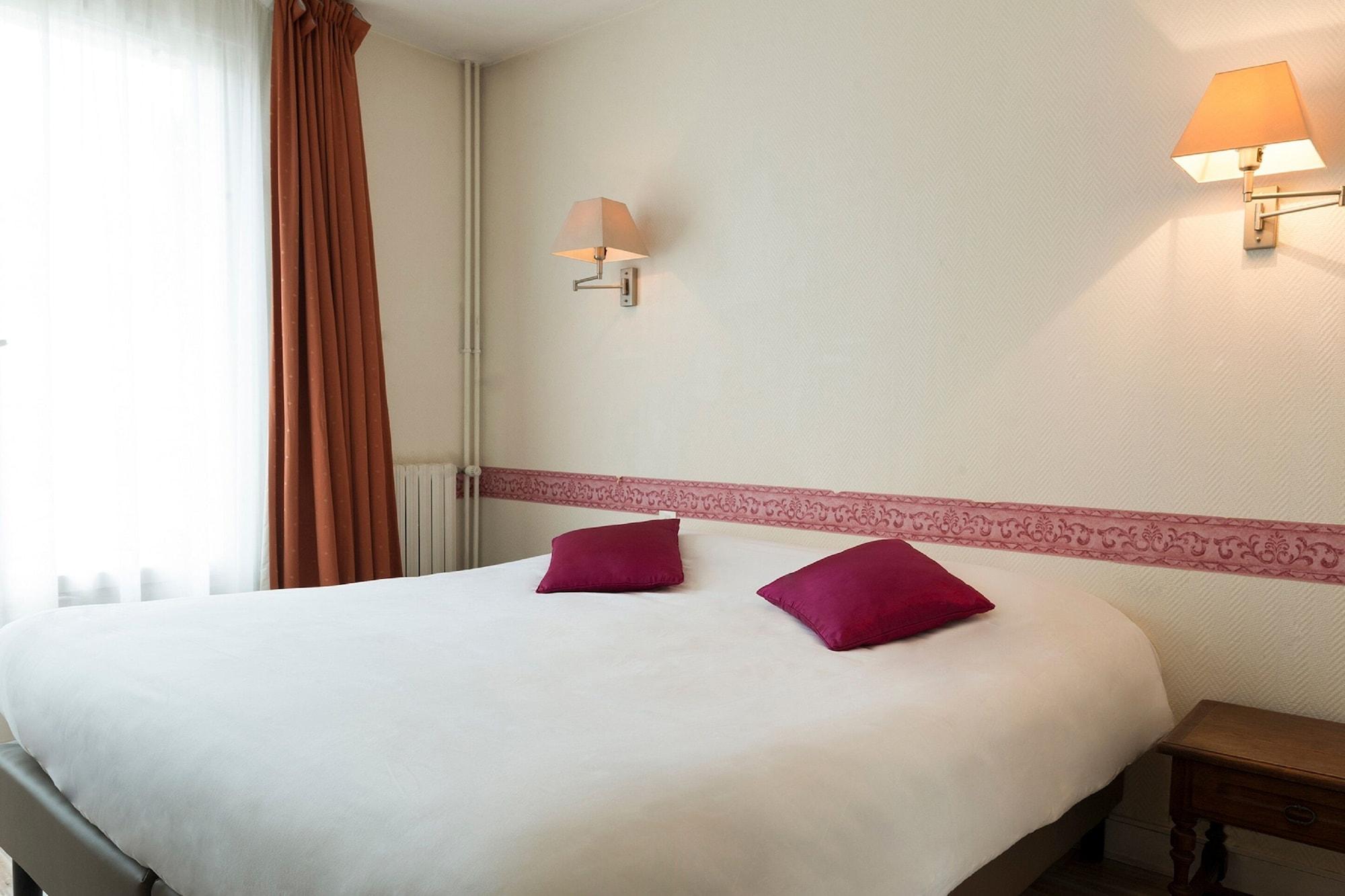 The Originals City, Hotel Le Cheval Rouge, Tours Ouest Вілландрі Екстер'єр фото