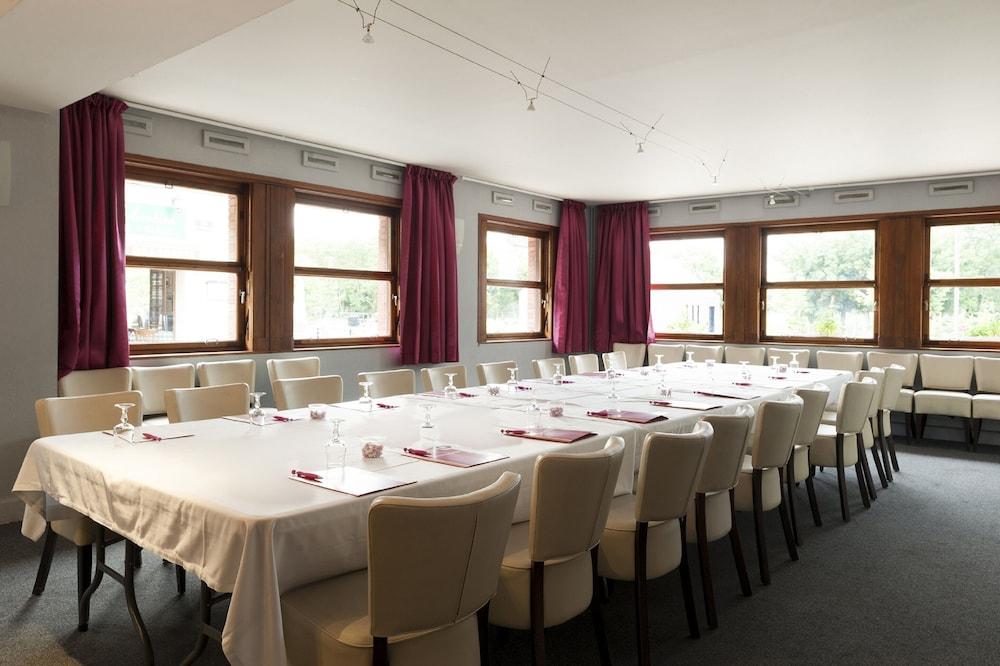 The Originals City, Hotel Le Cheval Rouge, Tours Ouest Вілландрі Екстер'єр фото